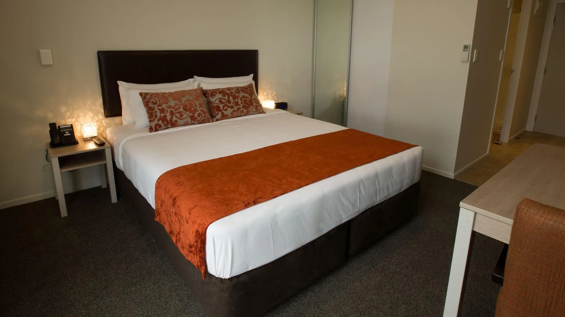 Ramada Suites By Wyndham Christchurch City 4*,  New Zealand
