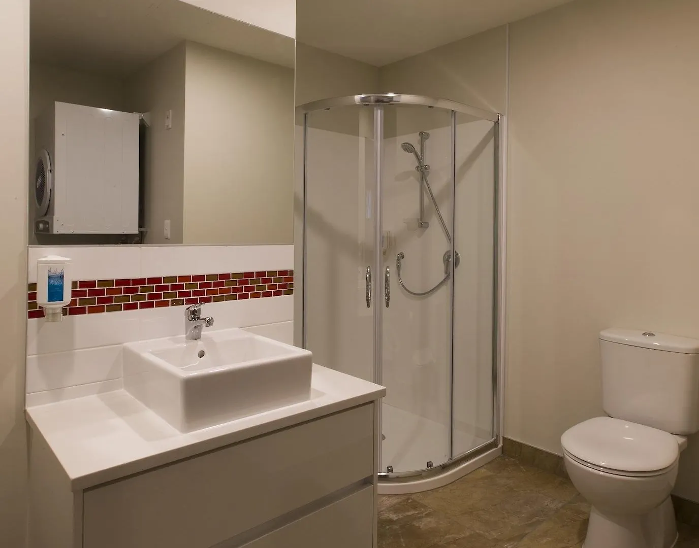 Ramada Suites By Wyndham Christchurch City 4*,