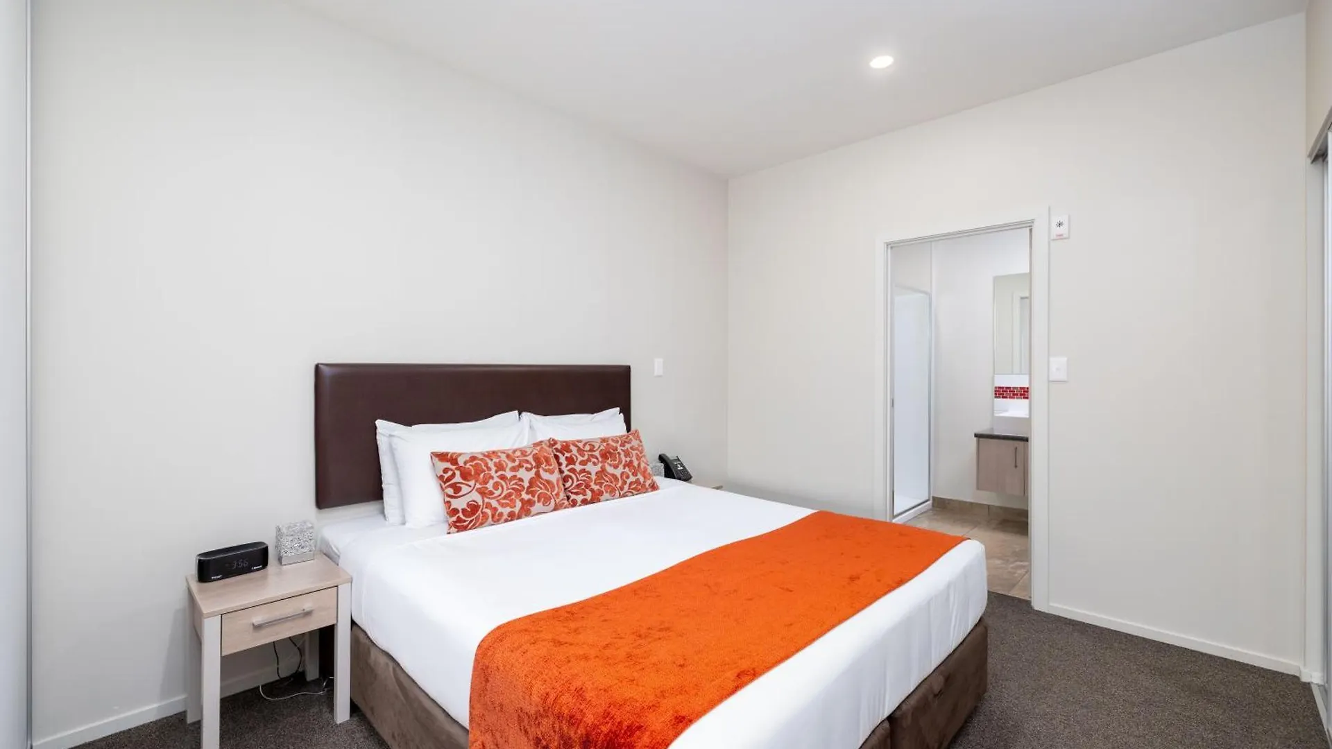 Ramada Suites By Wyndham Christchurch City