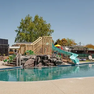 10 4* Taupo