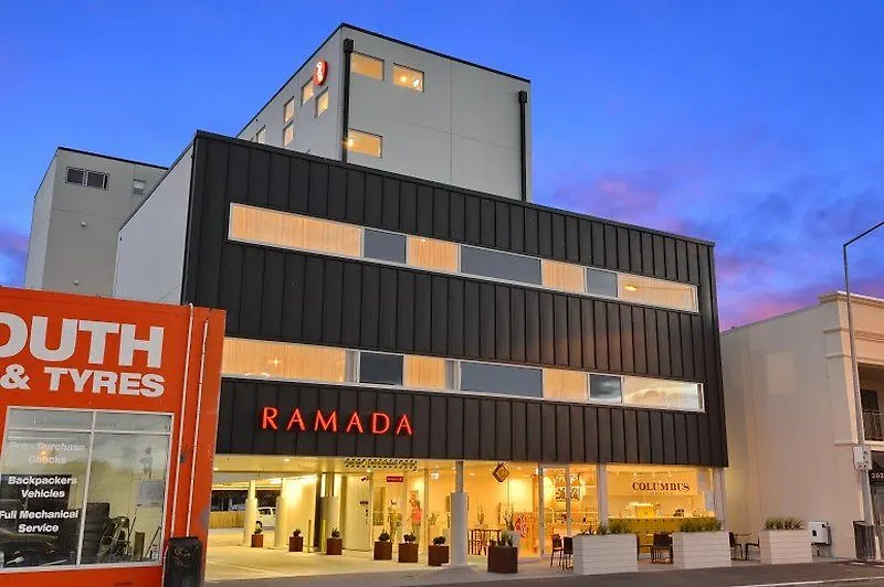Ramada Suites By Wyndham Christchurch City Lägenhetshotell