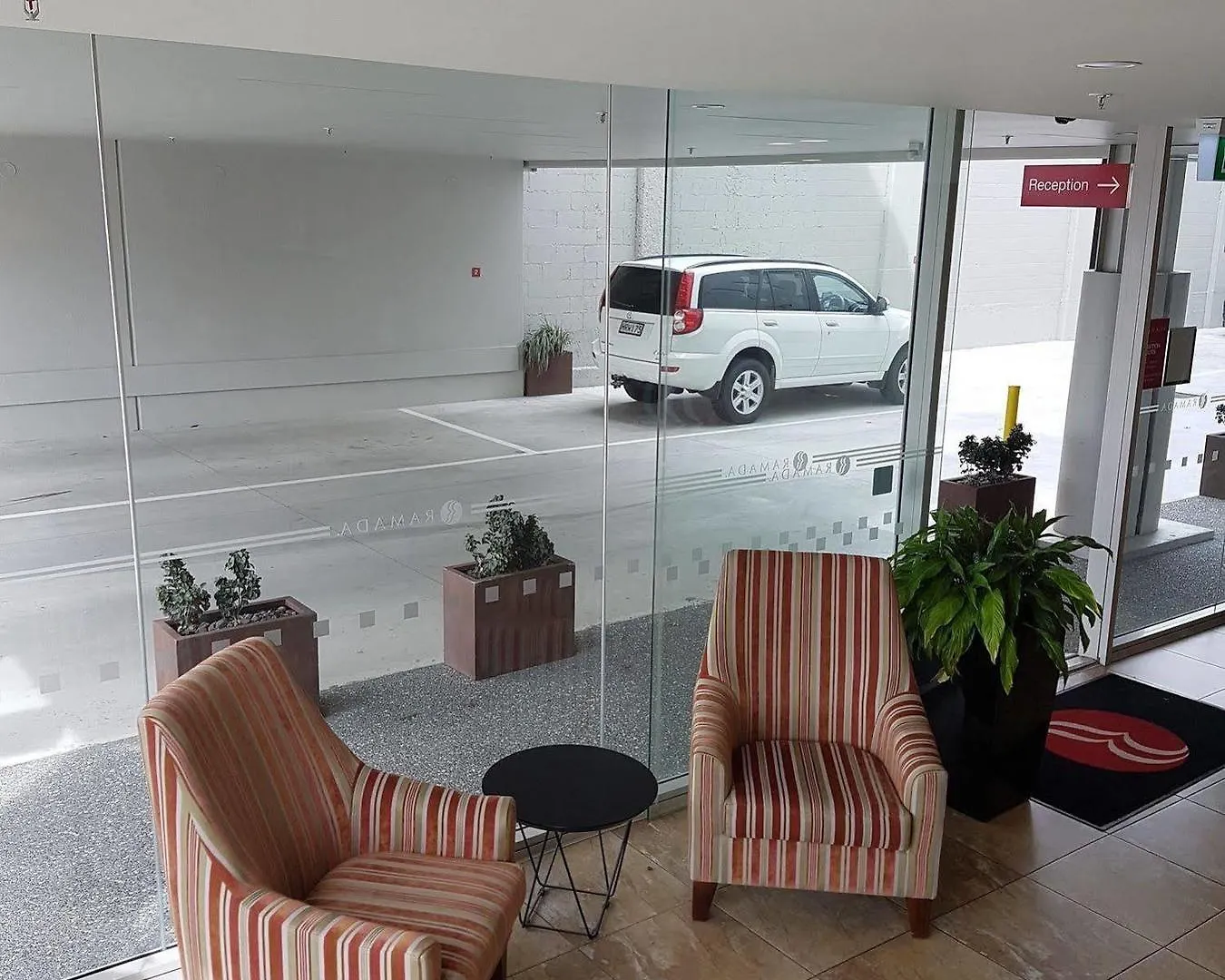 Lägenhetshotell Ramada Suites By Wyndham Christchurch City