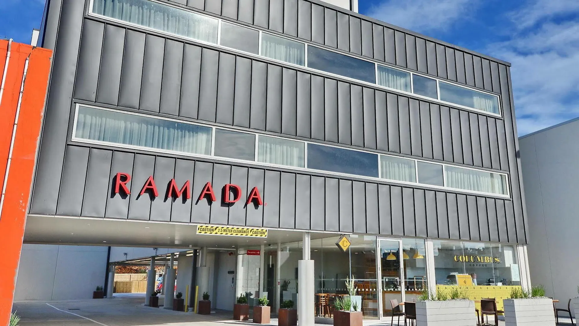 Lägenhetshotell Ramada Suites By Wyndham Christchurch City